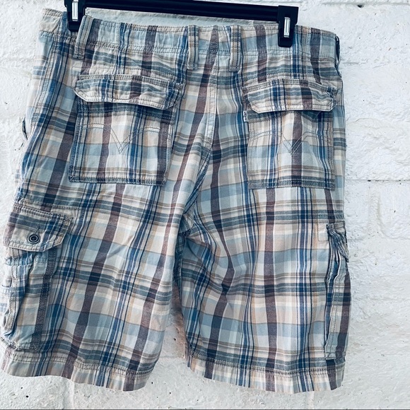 MENS LEVIS CARGO SHORTS Size 36 Multicolor Good Condition - Picture 3 of 10
